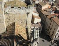 Narbonne, vue sur la voie domitienne et la place de l'hotel de ville